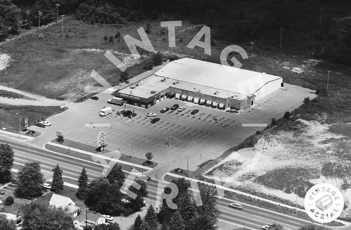 Vision Lanes (Fiesta Lanes) - 1985 Aerial Photo (newer photo)